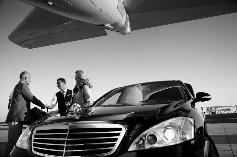 To and From Airport SUV Limo Transfer